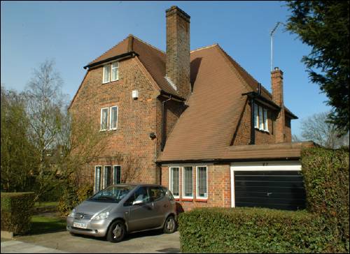 87 Meadway a